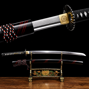 Hisui katana (damaszkuszi acél)